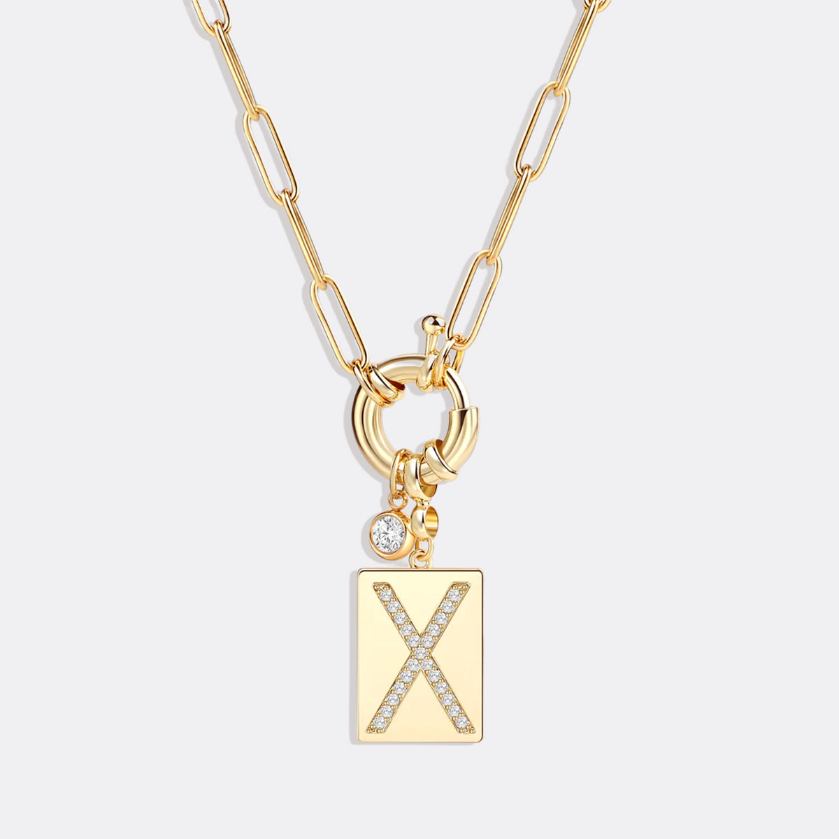 Collier pendentif initial pavé avec chaîne trombone
