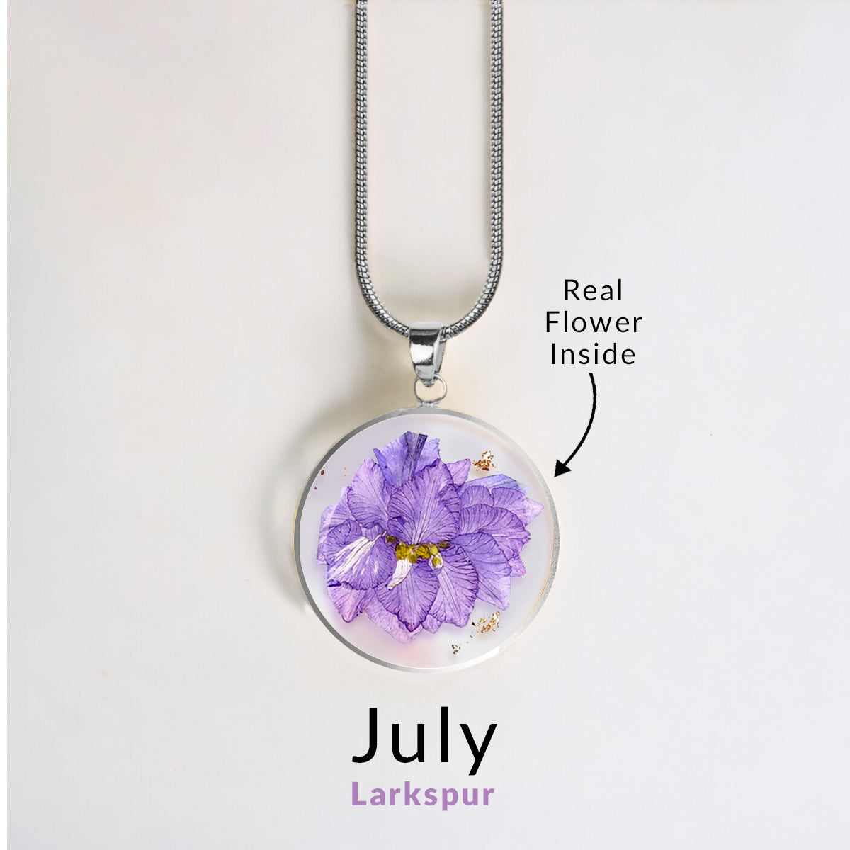 Collier de fleurs de naissance pressées