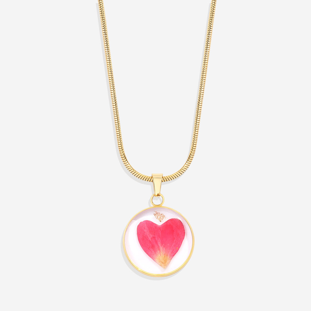 Collier de fleurs de naissance pressées
