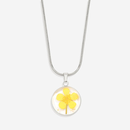 Collier de fleurs de naissance pressées
