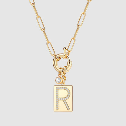 Collier pendentif initial pavé avec chaîne trombone