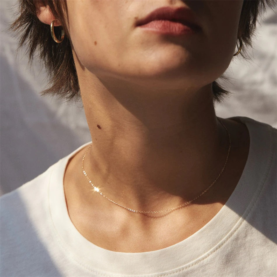 Collier délicat à chaîne torsadée