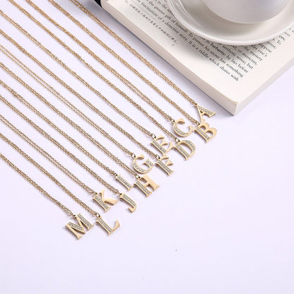 Collier satellite avec lettres en cristal