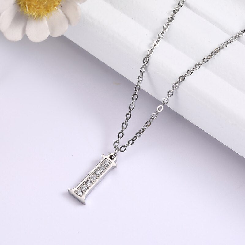 Collier satellite avec lettres en cristal