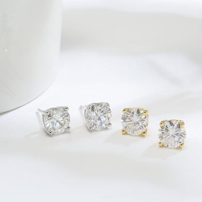 Clous d'oreilles solitaires classiques de 4 mm