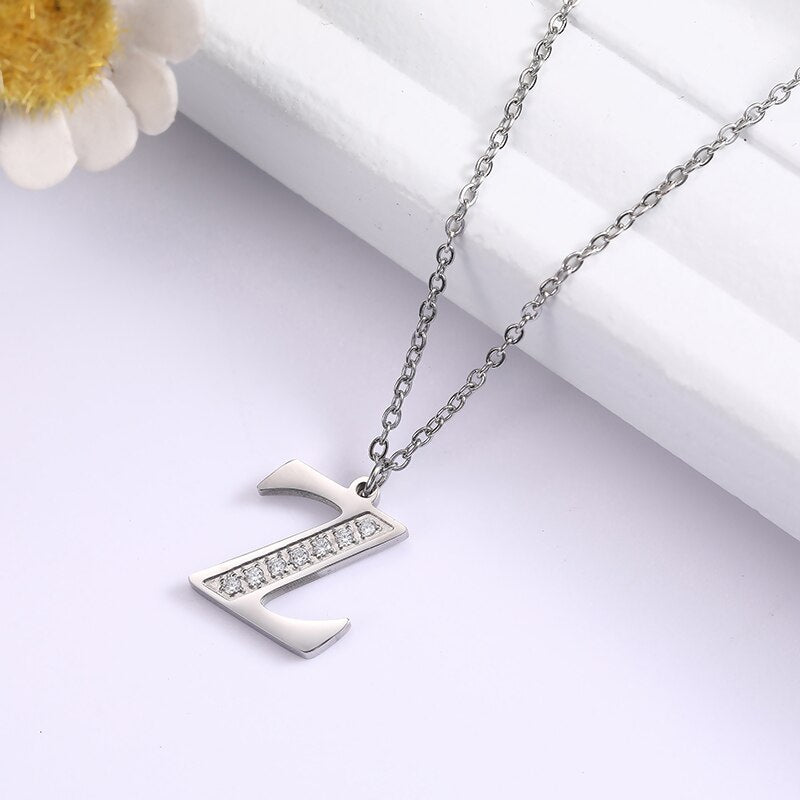 Collier satellite avec lettres en cristal