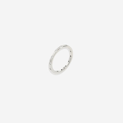 Petite bague empilable sertie de lunette