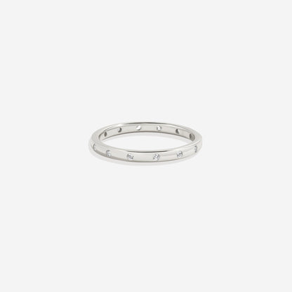 Petite bague empilable sertie de lunette