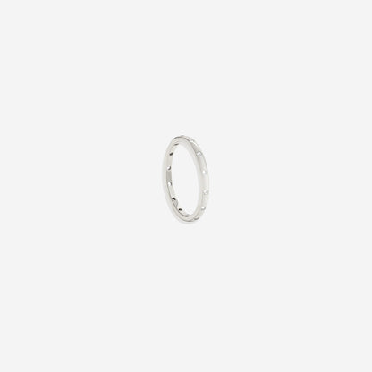 Petite bague empilable sertie de lunette