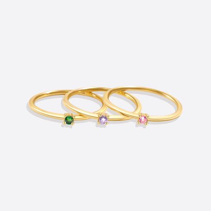 Bague empilable avec pierre de naissance super délicate
