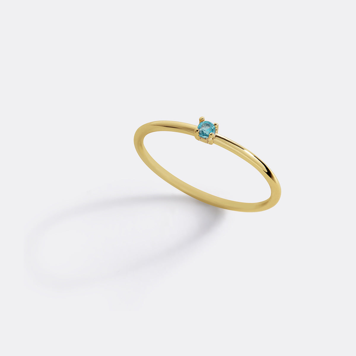 Bague empilable avec pierre de naissance super délicate