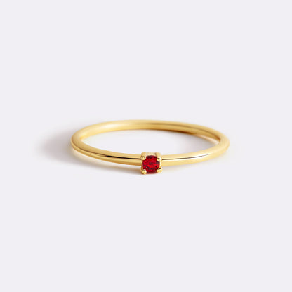 Bague empilable avec pierre de naissance super délicate
