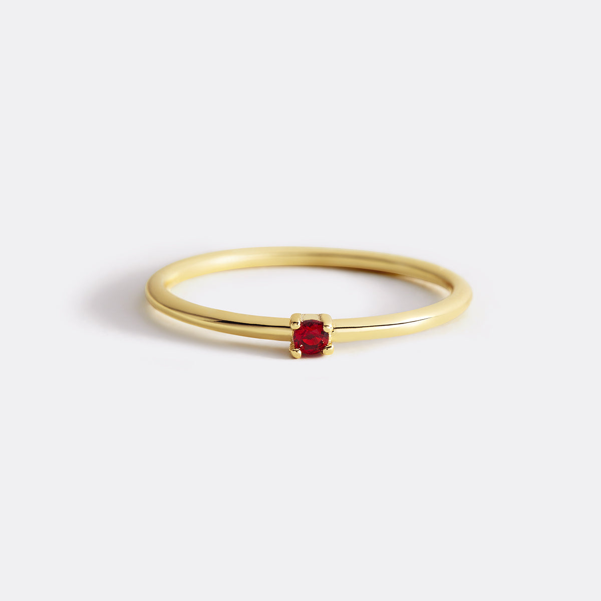 Bague empilable avec pierre de naissance super délicate