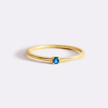 Bague empilable avec pierre de naissance super délicate