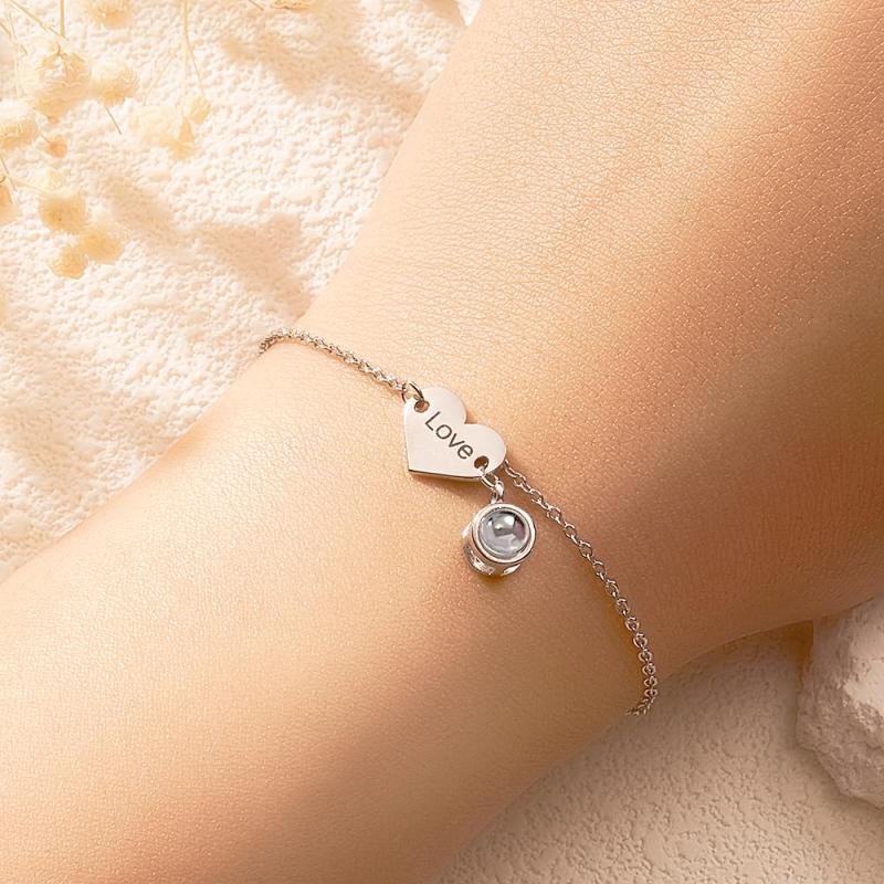 Fotoarmband mit Herzanhänger und eingraviertem Namen