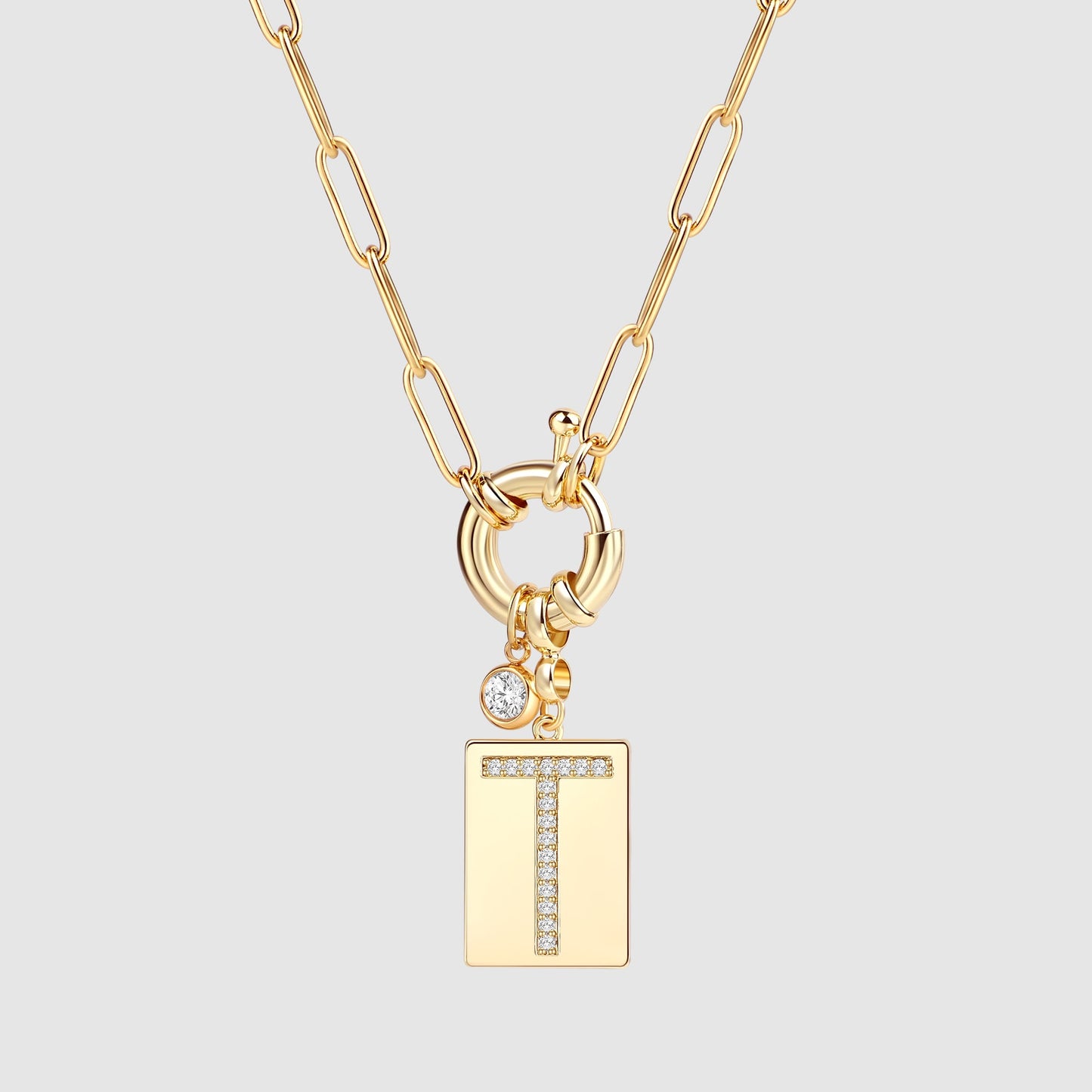 Collier pendentif initial pavé avec chaîne trombone