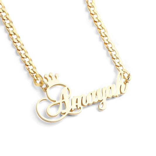 The Queen Name Necklace
