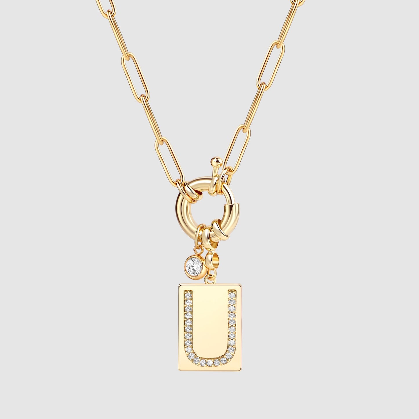 Collier pendentif initial pavé avec chaîne trombone