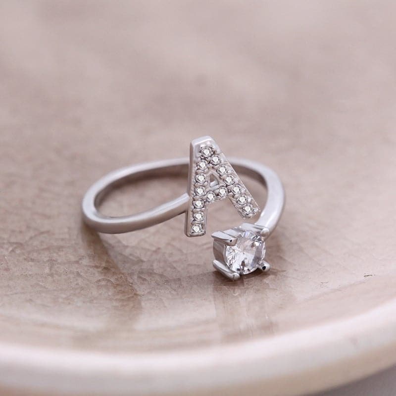 Verstellbarer Pavé-Ring mit Initialen