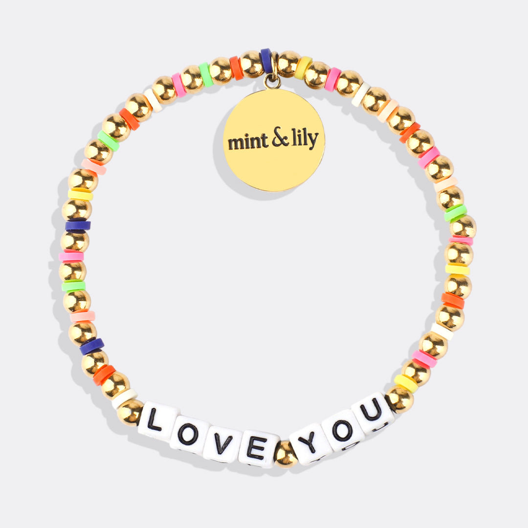 Bracelet d'amitié personnalisé en perles arc-en-ciel dorées et imperméables