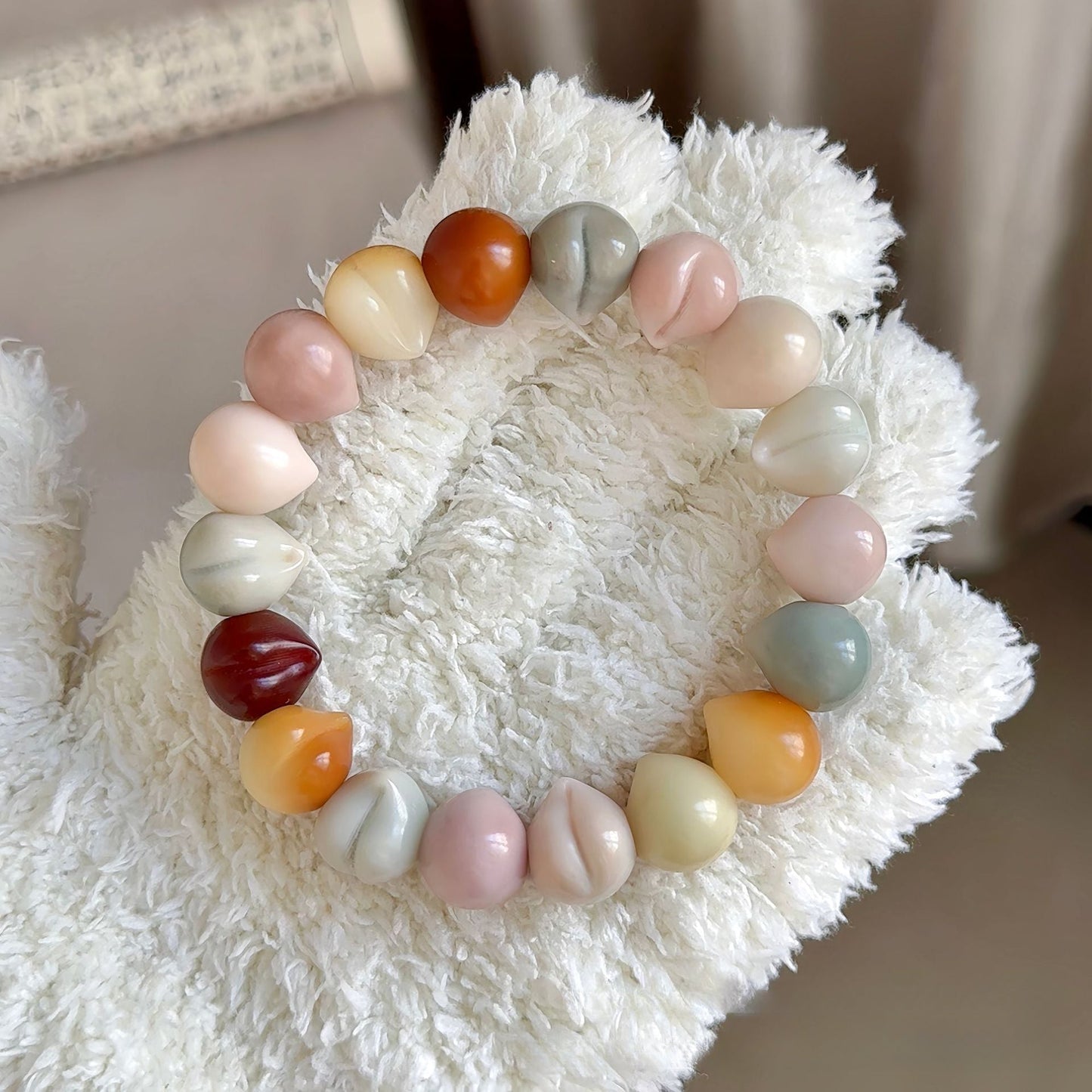 Handgeschnitztes Wasserpfirsich-Bodhi-Armband – Exquisite Handwerkskunst 