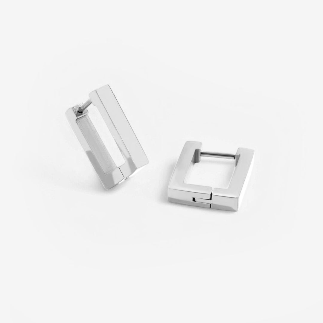 Klobige quadratische Huggie-Ohrringe