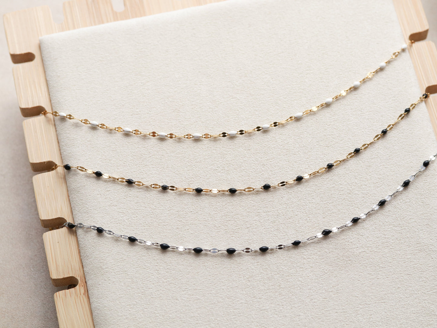 Enamel Lace Chain | Black, White