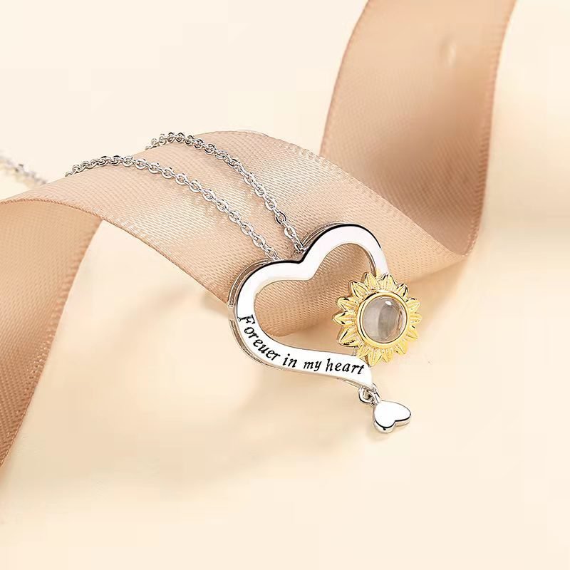 Collier photo caché personnalisé « Cœur de soleil »