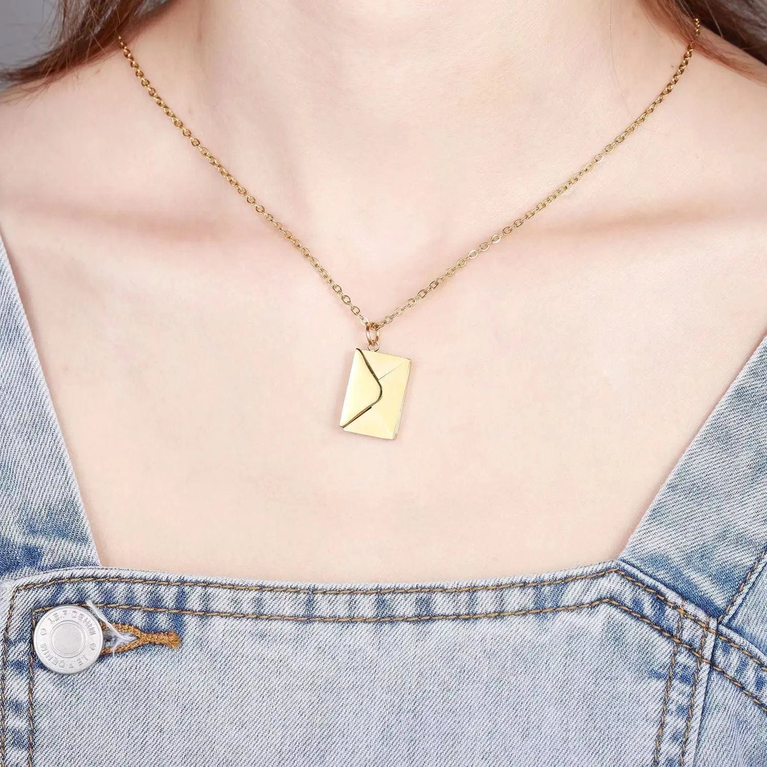 Collier pendentif personnalisé avec enveloppe de lettre d'amour cachée