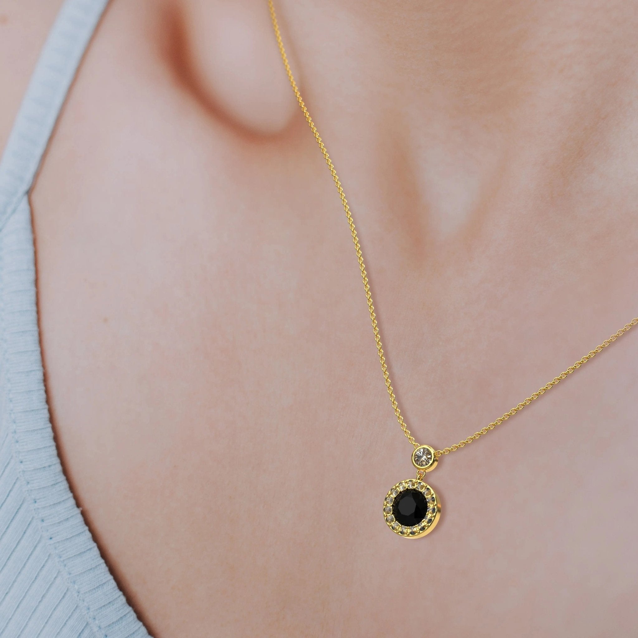 Collier photo caché personnalisé avec mini halo de diamants 