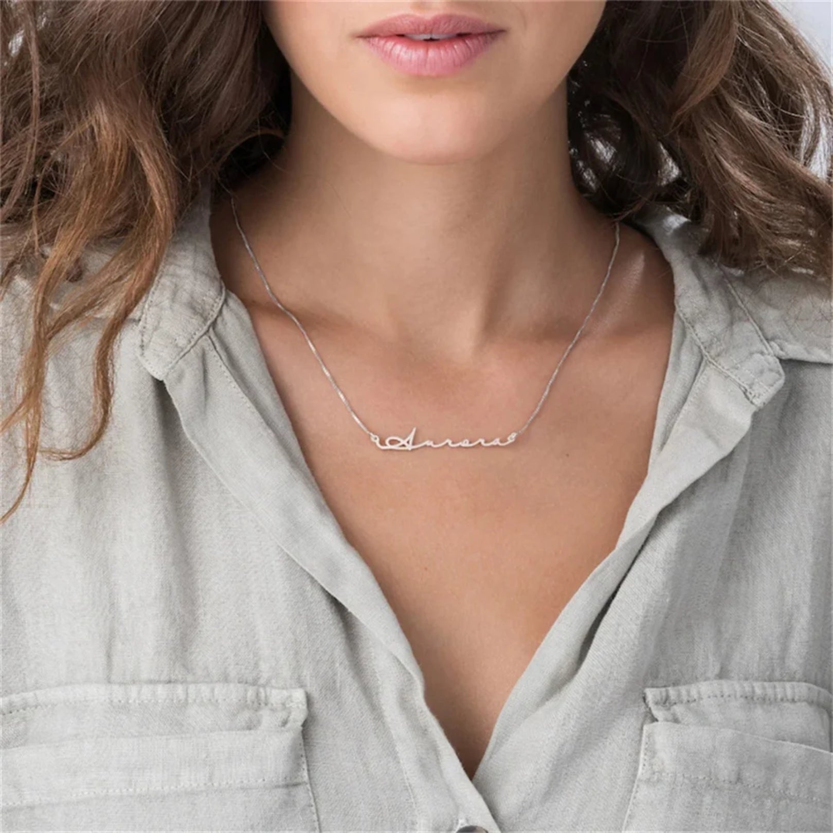 Collier chaîne avec nom personnalisé en lettres uniques 