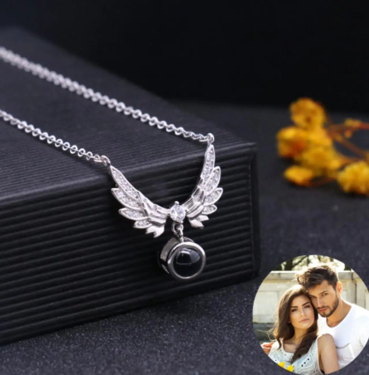 Collier personnalisé avec projection photo d'ailes d'ange 