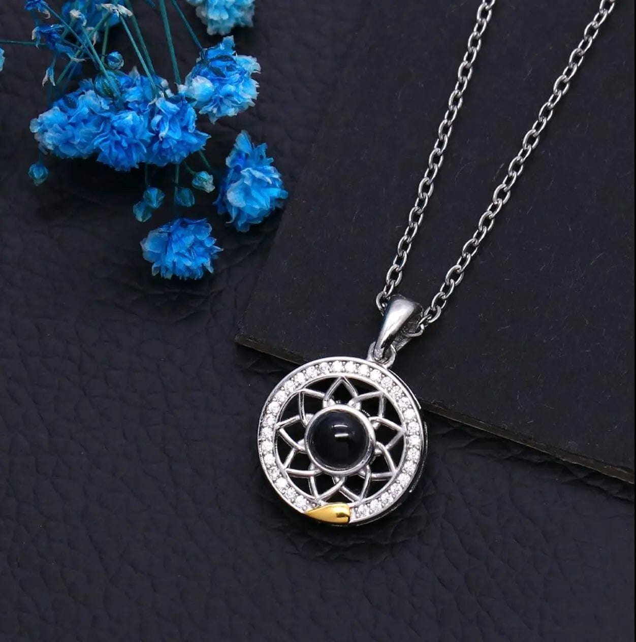 Collier de projection photo personnalisé pour couple avec lune 