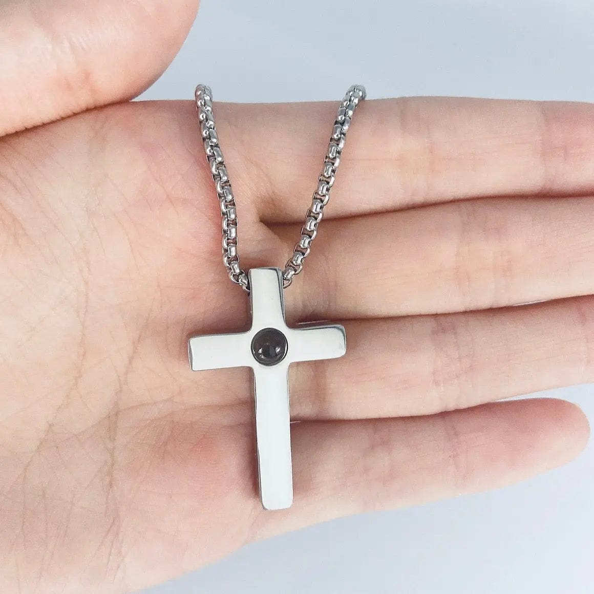 Personalisierte Halskette mit Fotoprojektion und Anhänger „Göttliches Kreuz“ 