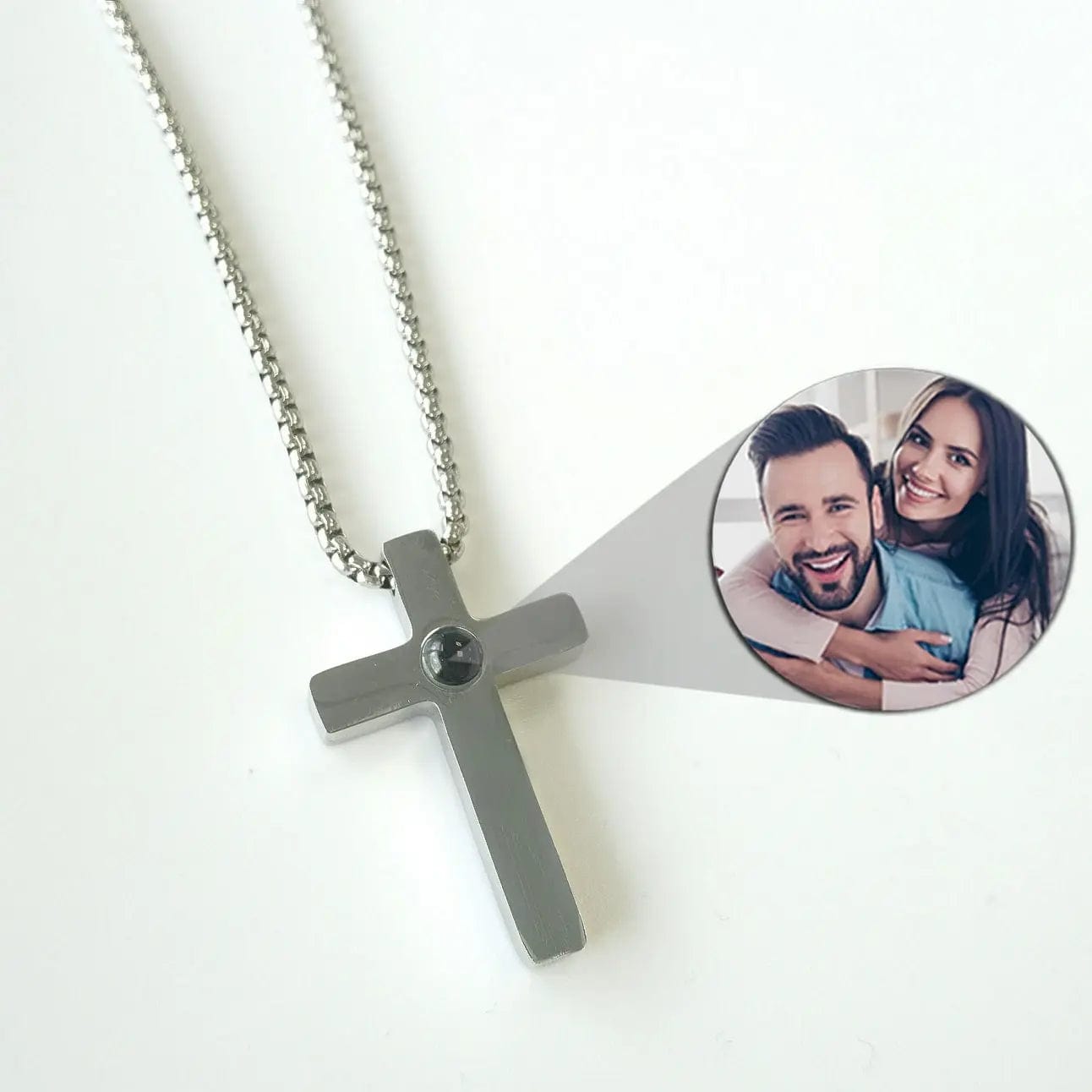 Personalisierte Halskette mit Fotoprojektion und Anhänger „Göttliches Kreuz“ 