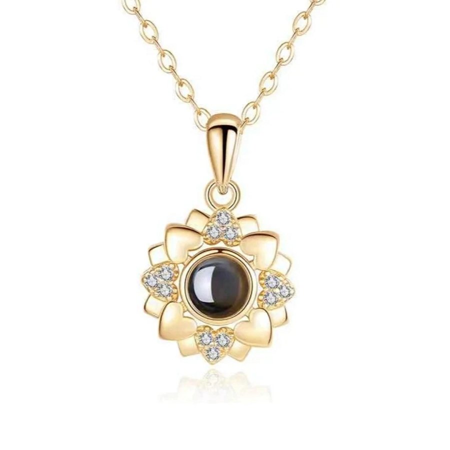Collier personnalisé avec projection photo en forme de cœur et de fleur 