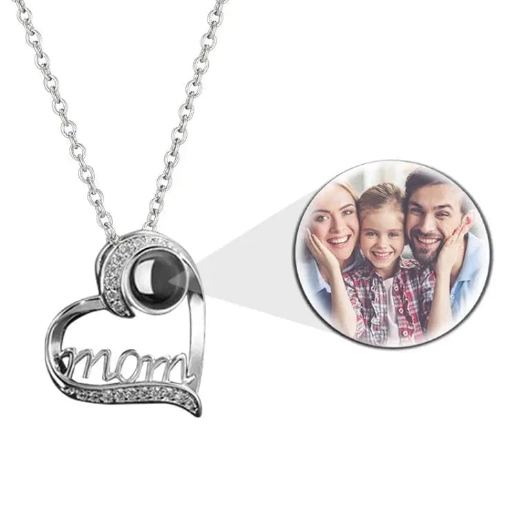 Collier avec pendentif en forme de cœur et projection photo personnalisée pour maman 