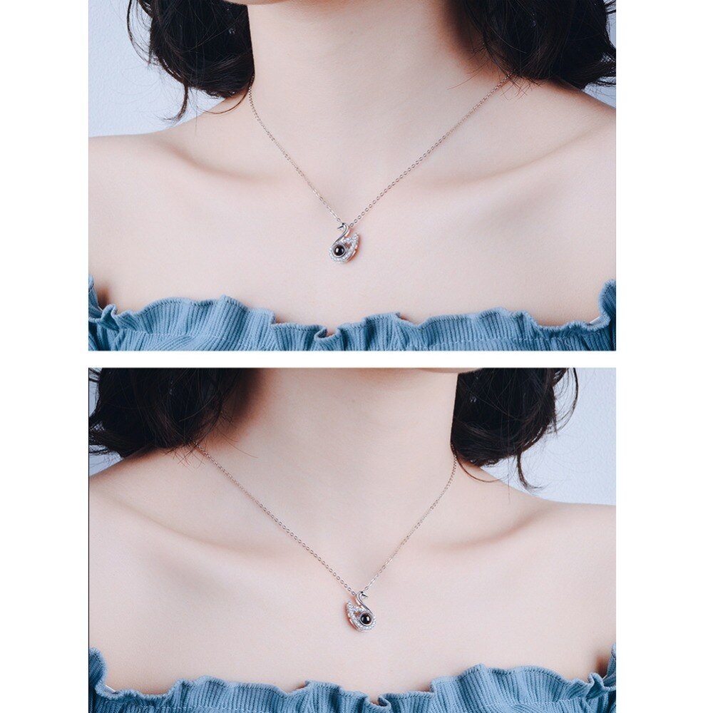 Collier pendentif cygne avec projection photo personnalisée 