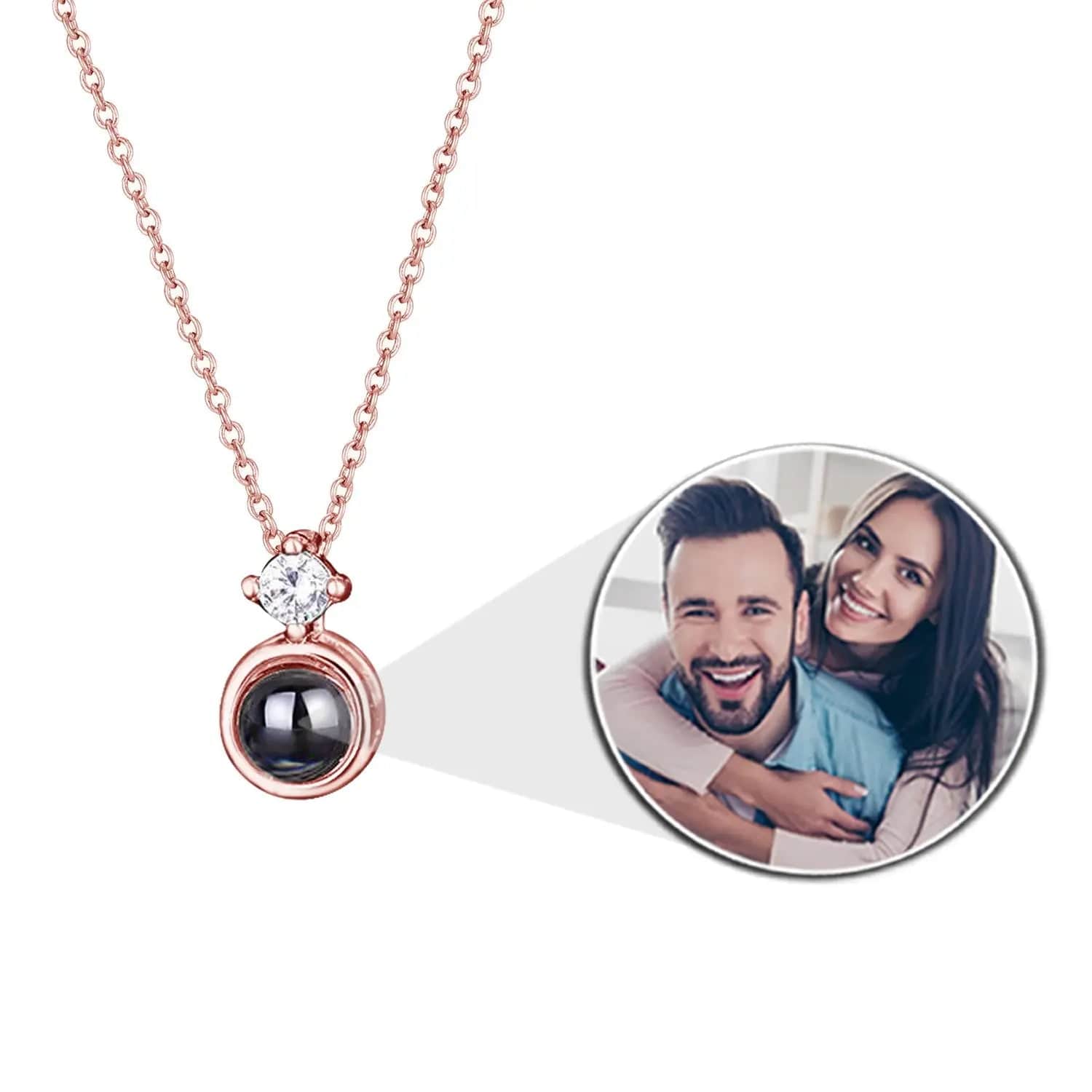 Collier personnalisé avec projection photo et minuscules diamants et zircons 