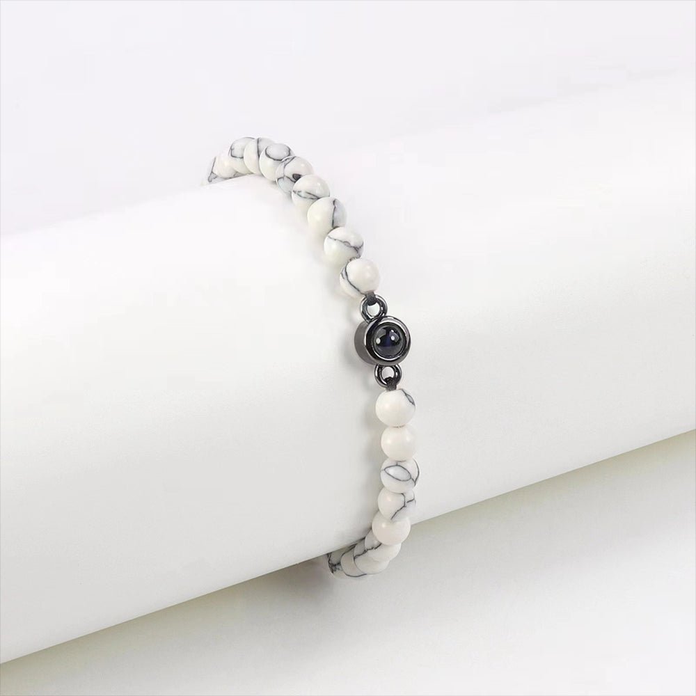 Personalisiertes Armband mit mattiertem Steinprojektion
