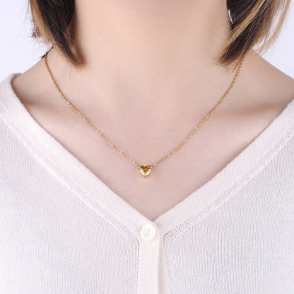 Collier délicat en forme de cœur avec pierre de naissance