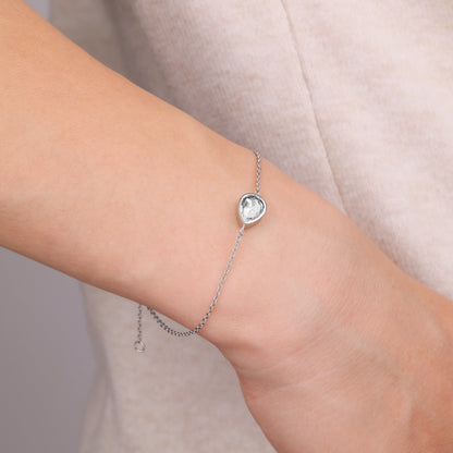 Bracelet en forme de larme avec pierre de naissance