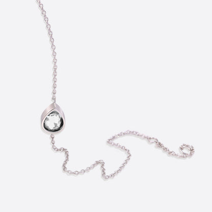 Bracelet en forme de larme avec pierre de naissance