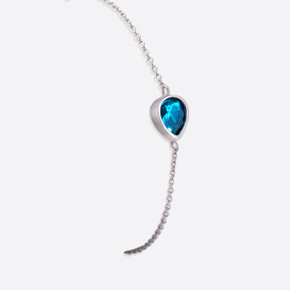 Bracelet en forme de larme avec pierre de naissance