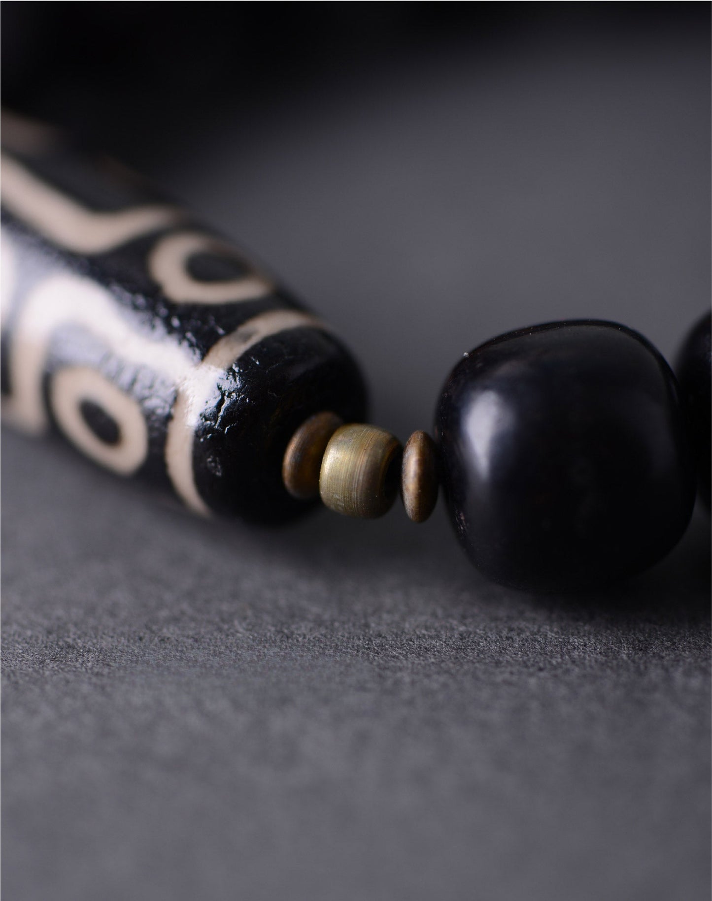 Ebony Tibetan Agate Dzi Beads Charm Bracelet