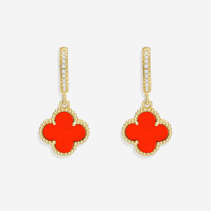 Boucles d'oreilles pendantes en forme de trèfle pavé