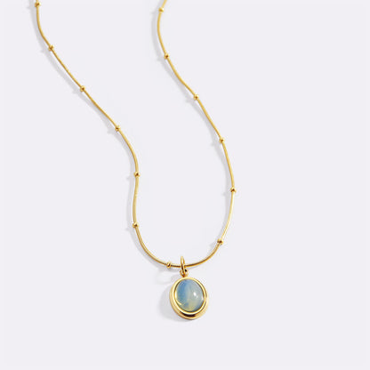 Collier de pierres précieuses aigue-marine
