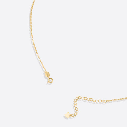 Collier avec pendentif en grosse lettre