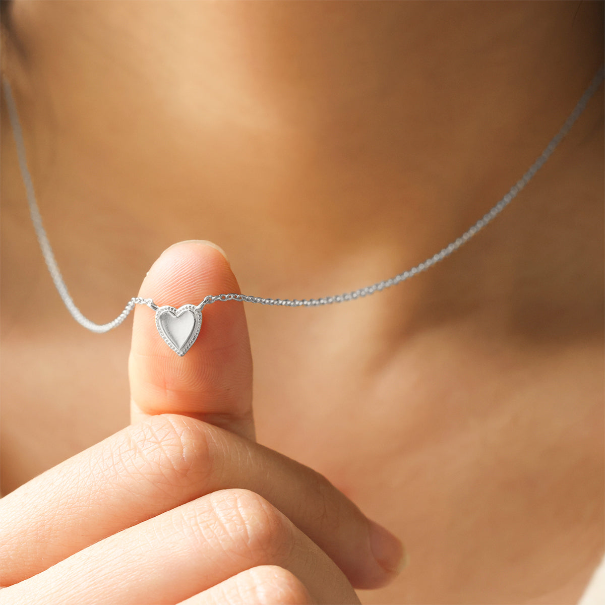 Collier empilable en forme de petit cœur
