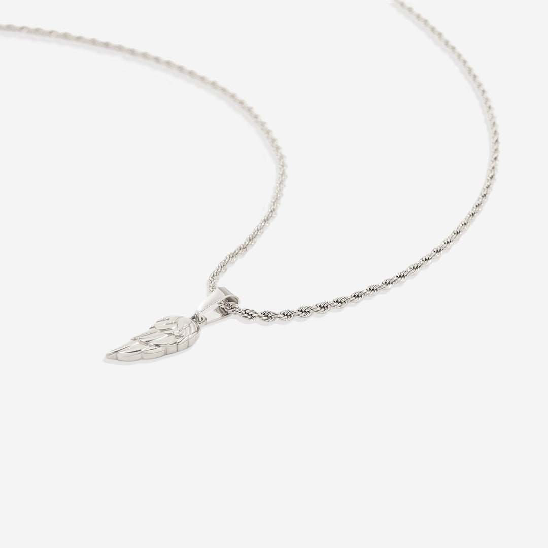 Le collier pendentif aile